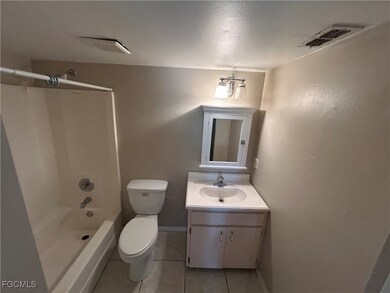 211 Park Ave unit 15, Labelle, FL 33935 - photo 5