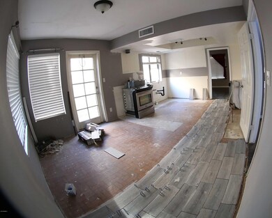 5 IMG_2646_Kitchen1