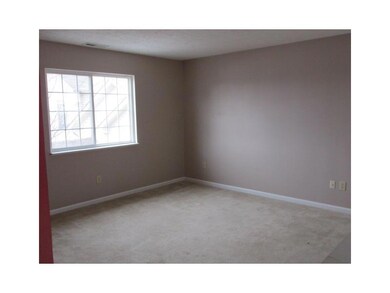 736 Pine Lake Dr, Greenwood, IN 46143 - photo 5