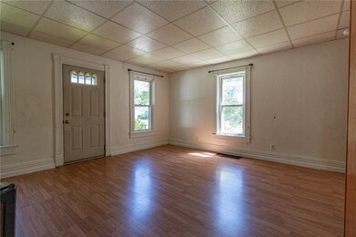 548 E Beaver St, Mercer, PA 16137 - photo 3