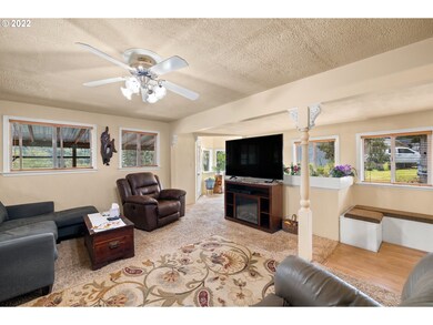 2475 5th Ave, West Linn, OR 97068 - photo 4