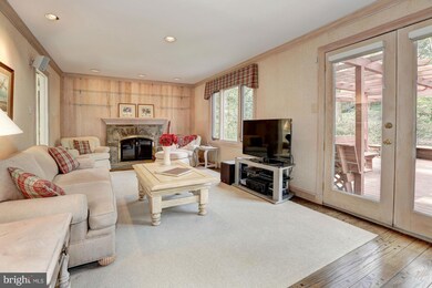 1318 Round Oak Ct, McLean, VA 22101 - photo 7