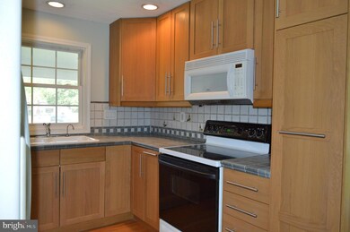 800 Broadfield Dr, Newark, DE 19713 - photo 7