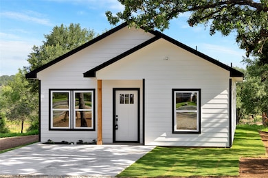 815 SW 28th St, Mineral Wells, TX 76067 - photo 4