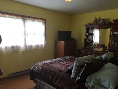 8697 Kruger Rd, Three Oaks, MI 49128 - photo 5