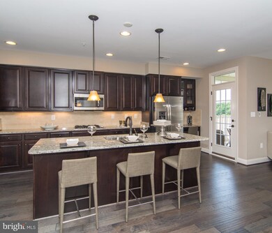 10109 Dorsey Ln unit 201K, Lanham, MD 20706 - photo 3