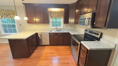 706 Pickwick St, Sheffield, AL 35660 - photo 7