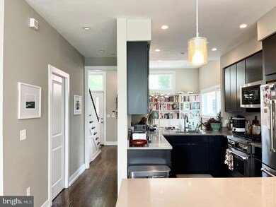 717 Hobart Place NW unit A, Washington, DC 20001 - photo 5