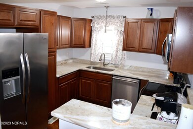 904 Barn St, Jacksonville, NC 28540 - photo 6