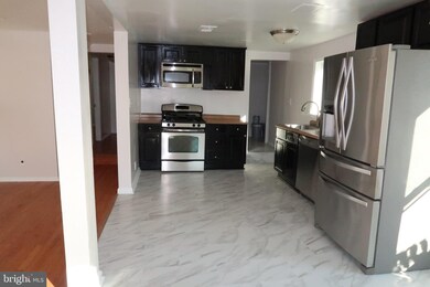 1521 Pacific Ave, Capitol Heights, MD 20743 - photo 2