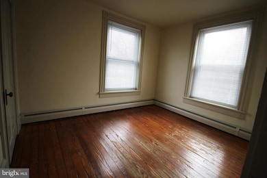 254 S Railroad Ave, New Holland, PA 17557 - photo 7