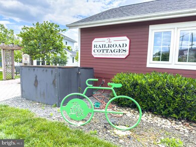 1022 Railroad Ave unit 4, Falls Church, VA 22046 - photo 2