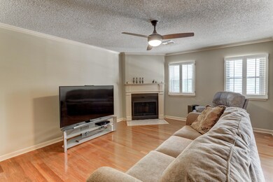 3500 Simcoe #15-7