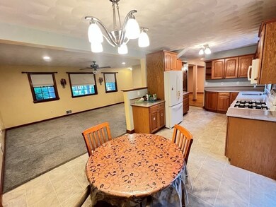 5 Kinney Ave, Burlington, MA 01803 - photo 7