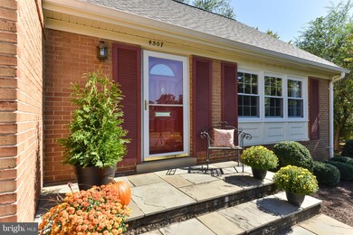 4507 Holborn Ave, Annandale, VA 22003 - photo 2