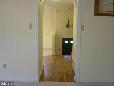 7 Pine Cone Ct, Nottingham, MD 21236 - photo 4