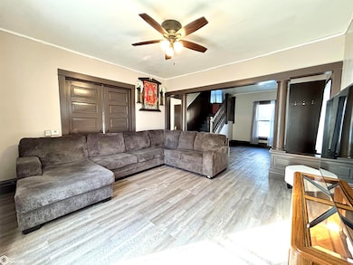 9 S 4th St, Marshalltown, IA 50158 - photo 5