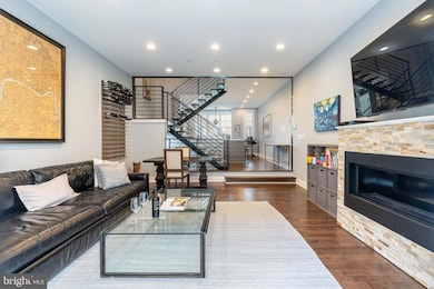 850 N 4th St unit 2, Philadelphia, PA 19123 - photo 7