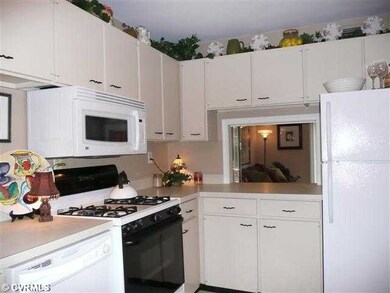Kitchen - Additional Kitchen View