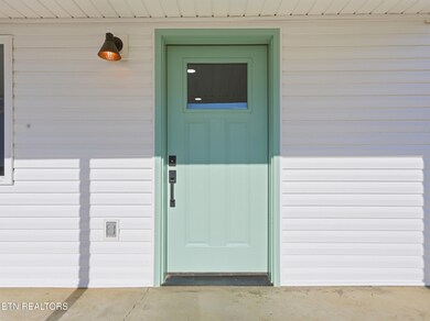 722 Virginia Ave NW, Harriman, TN 37748 - photo 5