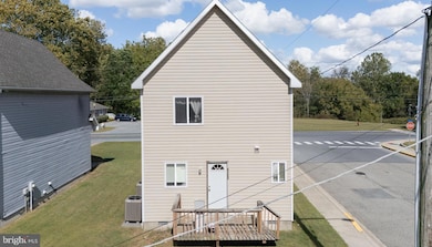 1176 W 6th St, Laurel, DE 19956 - photo 5