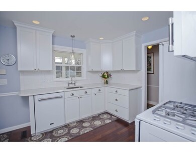 39 Sycamore St, Holyoke, MA 01040 - photo 5