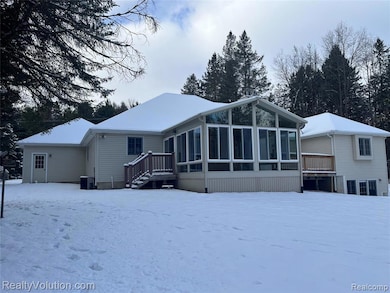 1637 S Lake Pleasant Rd, Attica, MI 48412 - photo 3