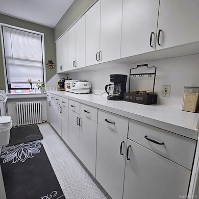 215-43 48th Ave unit 3B, Bayside, NY 11364 - photo 5