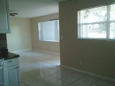 3815 Denton dining room to living room