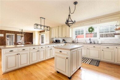 2784 Spencer Rd, High Point, NC 27263 - photo 6