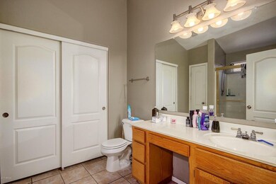 223 W Caroline Ln, Chandler, AZ 85225 - photo 6