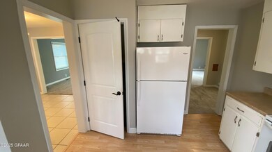 525 N 25th St, Grand Forks, ND 58203 - photo 6