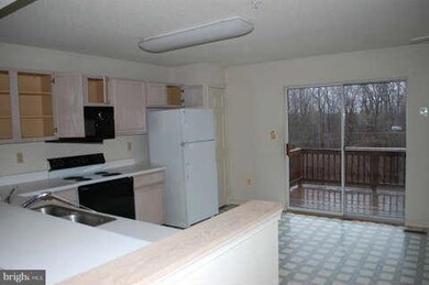 2405 Repton Ct, Windsor Mill, MD 21244 - photo 4