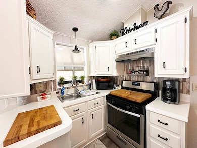 25501 Trost Blvd unit 6 15, Bonita Springs, FL 34135 - photo 7