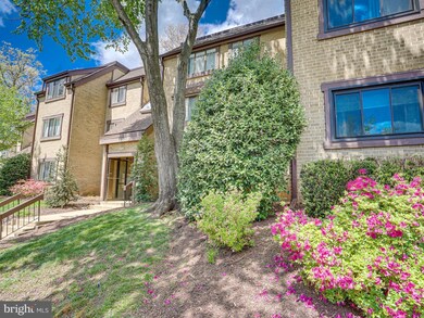 1650 Parkcrest Cir, Reston, VA 20190 - photo 2