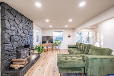 31095 S 5th St, Lebanon, OR 97355 - photo 6