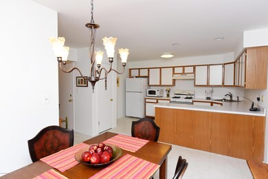 30 Forest Garden kitchen & dining area