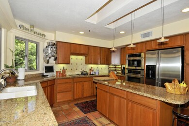 Kitchen 4