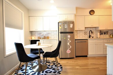 21 Louis Ave unit E, Albany, NY 12204 - photo 7