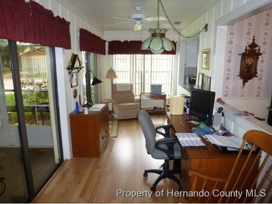 6184 Burning Tree Ln, Spring Hill, FL 34606 - photo 5