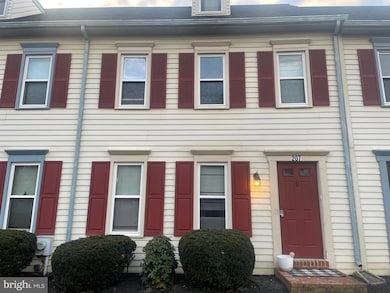 207 Cross Keys Dr, Strasburg, PA 17579 - photo 2