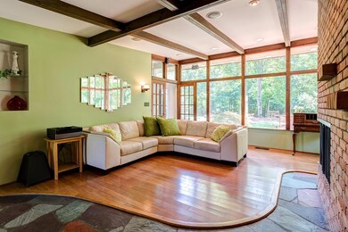 family room 3