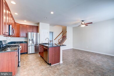 25318 Nesting Square, Chantilly, VA 20152 - photo 7