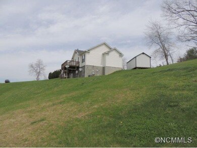Nice spacious yard!