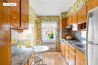 61-18 69th Ln, Flushing, NY 11379 - photo 2