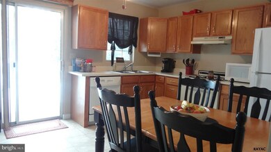 141 Orchard Ln, Hanover, PA 17331 - photo 4