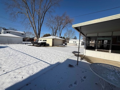 31515 Newport Dr, Warren, MI 48088 - photo 4