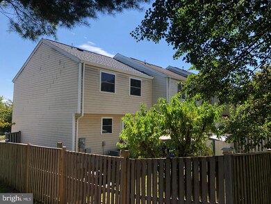 19038 Partridge Wood Dr, Germantown, MD 20874 - photo 5