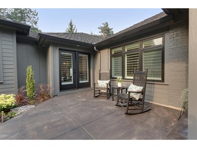 18035 Skyland Cir, Lake Oswego, OR 97034 - photo 4