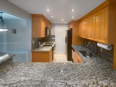 6886 N Kendall Dr unit D101, Pinecrest, FL 33156 - photo 7